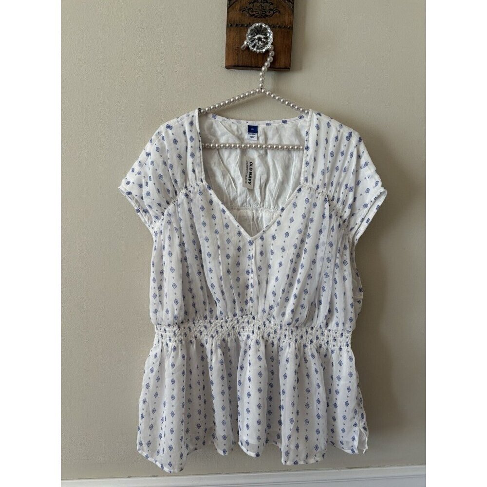 NWT Old Navy Womens Size XL White Blue Print Blouse Pleating Cap Sleeve